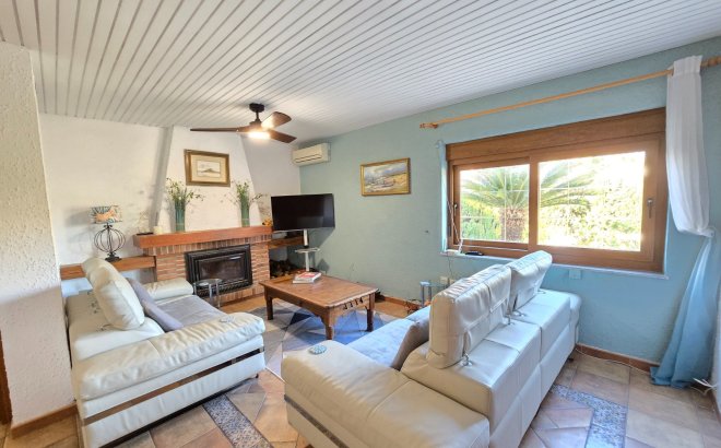 Resale - Villa -
Orihuela Costa - Costa Blanca