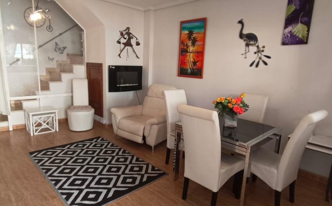 Resale - Bungalow -
Orihuela Costa - Los Almendros-la Florida