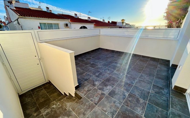 Herverkoop - Town House -
Torrevieja - Costa Blanca
