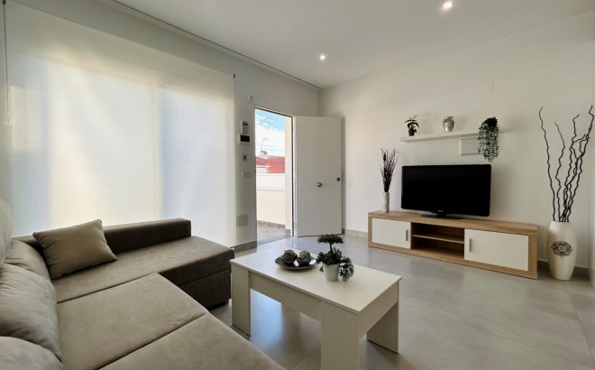 Herverkoop - Town House -
Torrevieja - Costa Blanca