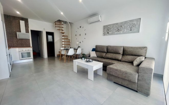 Herverkoop - Town House -
Torrevieja - Costa Blanca