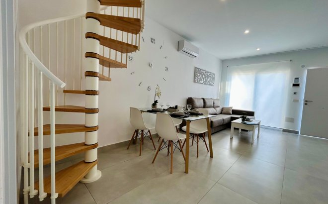 Herverkoop - Town House -
Torrevieja - Costa Blanca