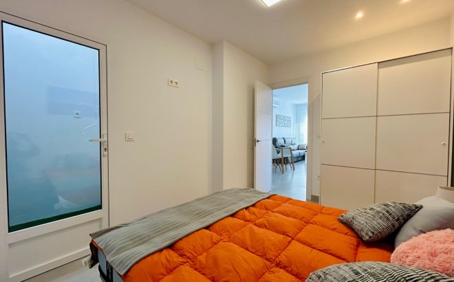 Herverkoop - Town House -
Torrevieja - Costa Blanca