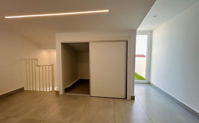 Herverkoop - Town House -
Torrevieja - Costa Blanca