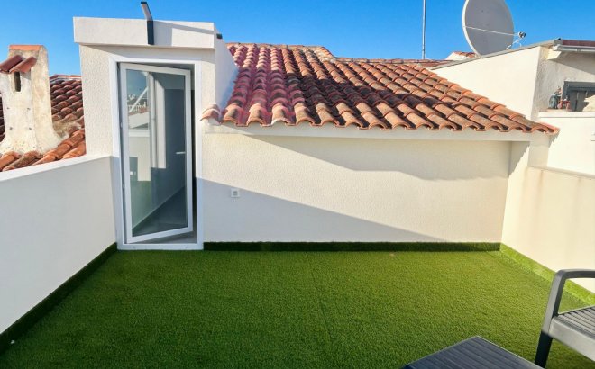 Herverkoop - Town House -
Torrevieja - Costa Blanca