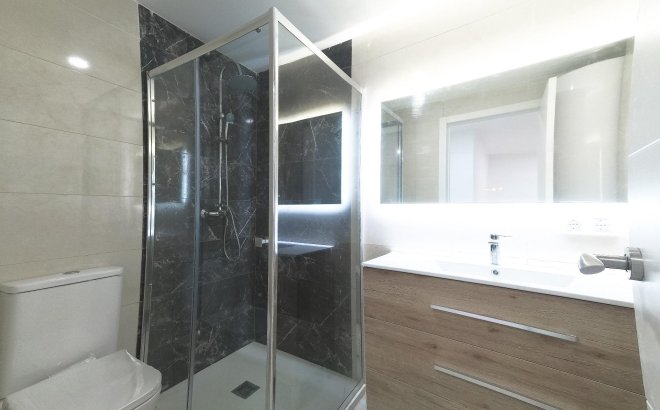 Resale - Apartment -
Torrevieja - Playa De Los Naufragos