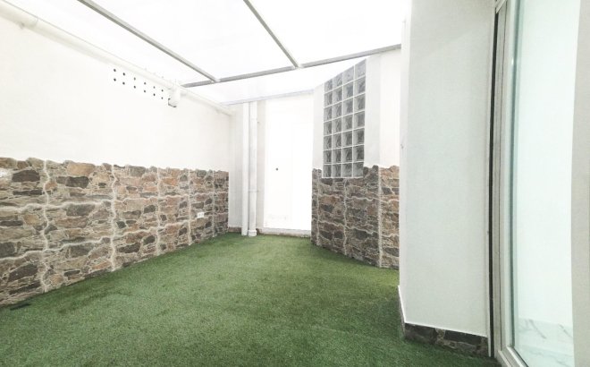 Resale - Apartment -
Torrevieja - Playa De Los Naufragos