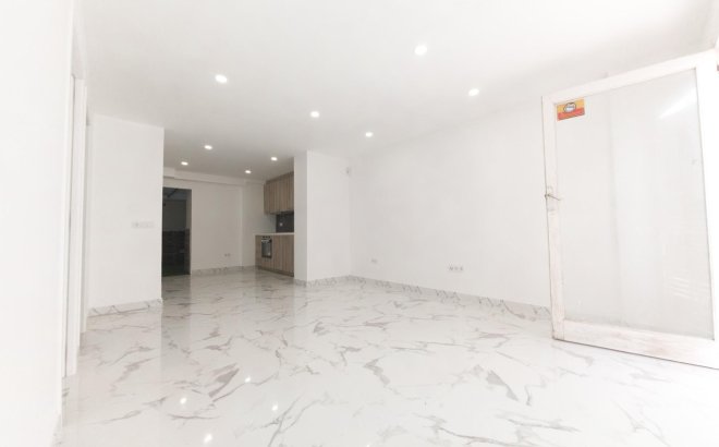 Resale - Apartment -
Torrevieja - Playa De Los Naufragos