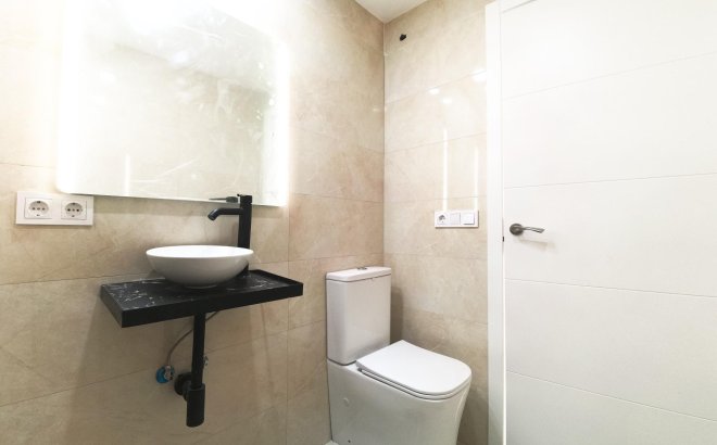 Resale - Apartment -
Torrevieja - Playa De Los Naufragos