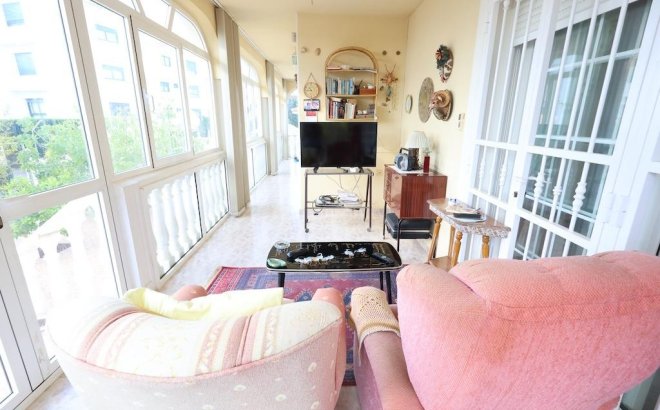 Resale - Villa -
Orihuela Costa - Costa Blanca