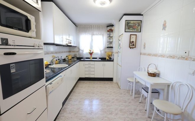 Resale - Villa -
Orihuela Costa - Costa Blanca