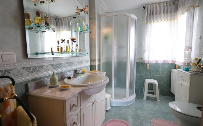 Resale - Villa -
Orihuela Costa - Costa Blanca