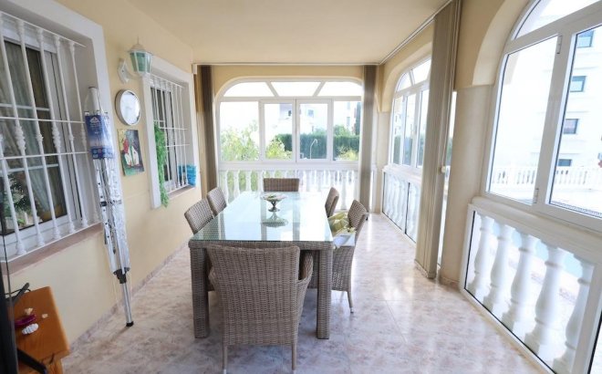 Resale - Villa -
Orihuela Costa - Costa Blanca