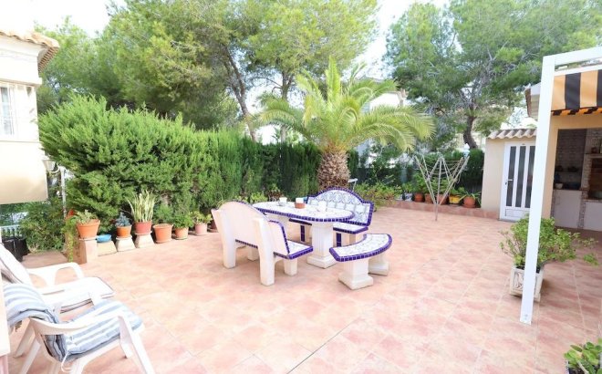 Resale - Villa -
Orihuela Costa - Costa Blanca
