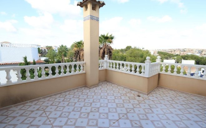 Resale - Villa -
Orihuela Costa - Costa Blanca