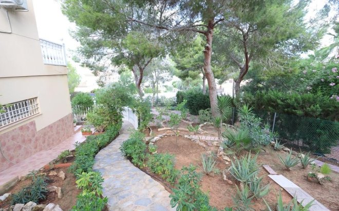 Resale - Villa -
Orihuela Costa - Costa Blanca