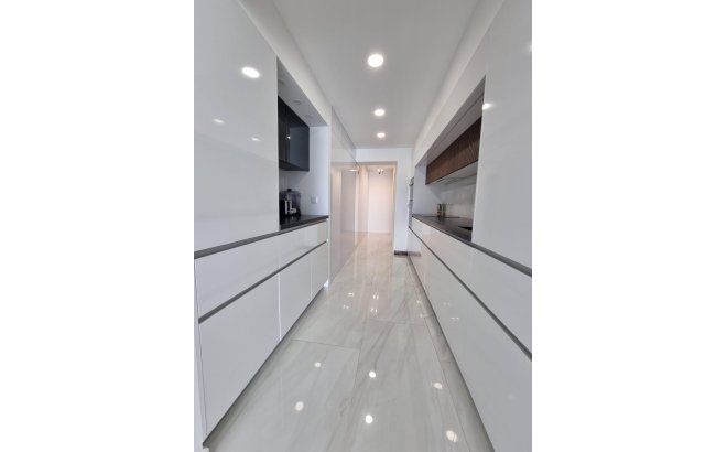 Herverkoop - Appartement -
Torrevieja - Centro