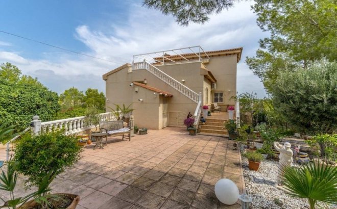 Resale - Villa -
Pinar de Campoverde - Inland