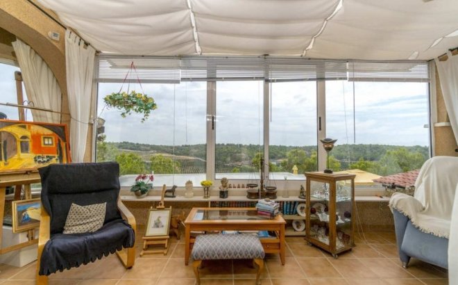 Resale - Villa -
Pinar de Campoverde - Inland