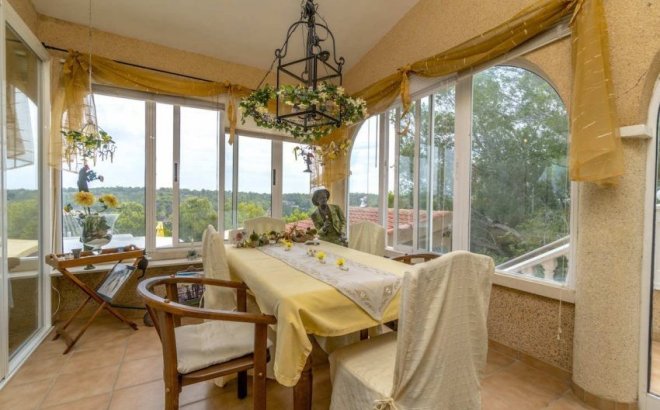 Resale - Villa -
Pinar de Campoverde - Inland