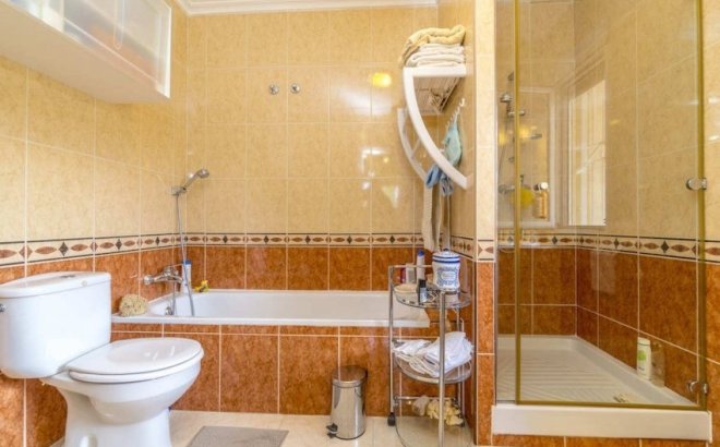 Resale - Villa -
Pinar de Campoverde - Inland