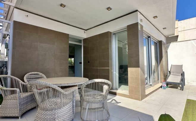 Resale - Villa -
Orihuela Costa - Costa Blanca