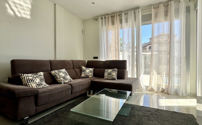 Resale - Villa -
Orihuela Costa - Costa Blanca