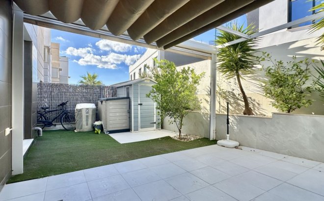 Resale - Villa -
Orihuela Costa - Costa Blanca