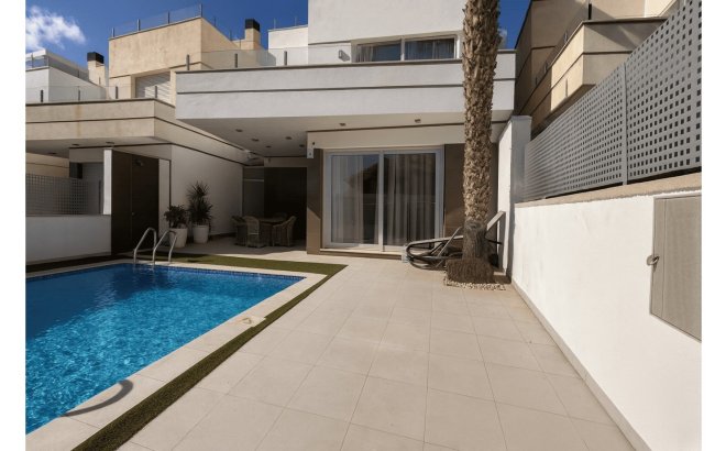 Resale - Villa -
Orihuela Costa - Costa Blanca