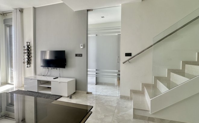 Resale - Villa -
Orihuela Costa - Costa Blanca