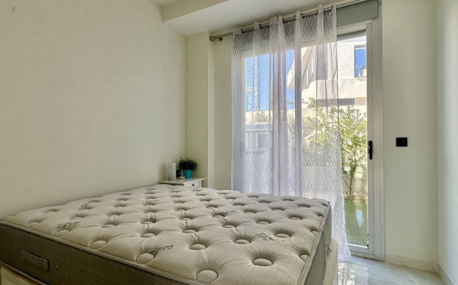 Resale - Villa -
Orihuela Costa - Costa Blanca