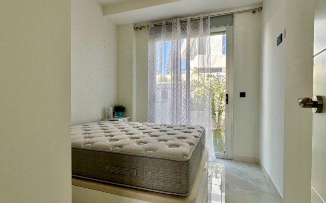 Resale - Villa -
Orihuela Costa - Costa Blanca