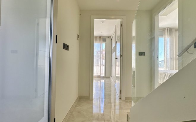 Resale - Villa -
Orihuela Costa - Costa Blanca