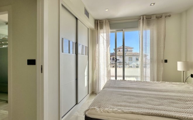 Resale - Villa -
Orihuela Costa - Costa Blanca