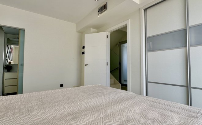 Resale - Villa -
Orihuela Costa - Costa Blanca