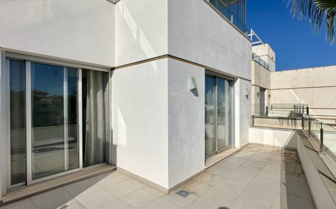 Resale - Villa -
Orihuela Costa - Costa Blanca