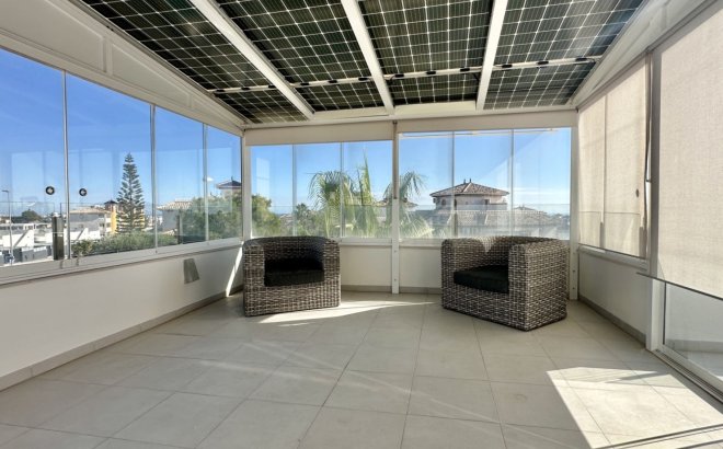 Resale - Villa -
Orihuela Costa - Costa Blanca