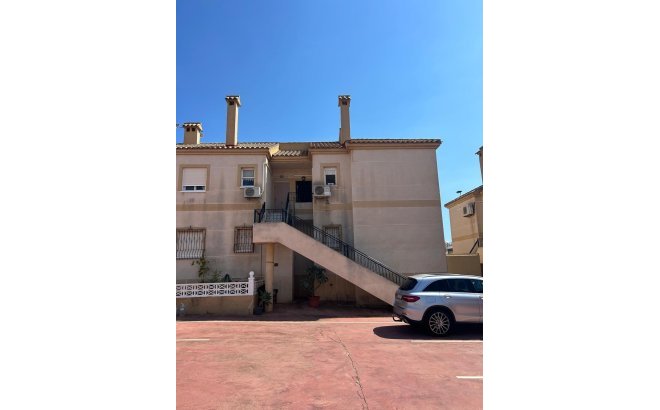 Resale - Bungalow -
Torrevieja - Aguas Nuevas