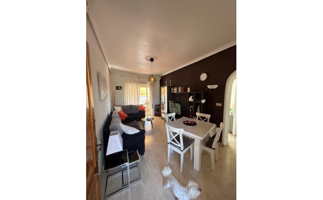 Resale - Bungalow -
Torrevieja - Aguas Nuevas