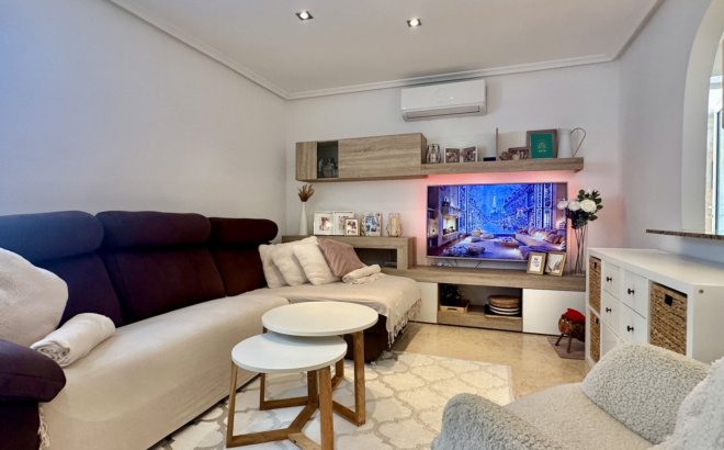 Resale - Town House -
Orihuela Costa - Costa Blanca