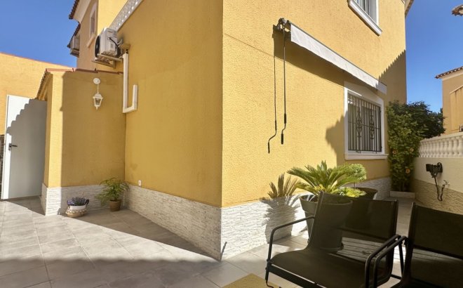 Resale - Town House -
Orihuela Costa - Costa Blanca