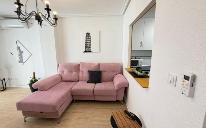 Resale - Apartment -
Torrevieja - Playa del Cura