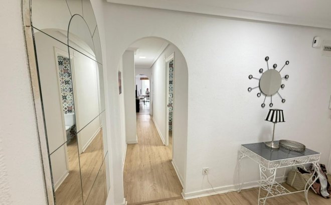 Resale - Apartment -
Torrevieja - Playa del Cura