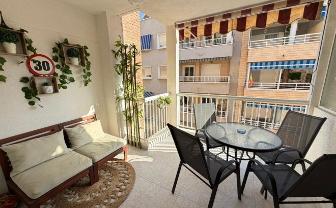 Resale - Apartment -
Torrevieja - Playa del Cura