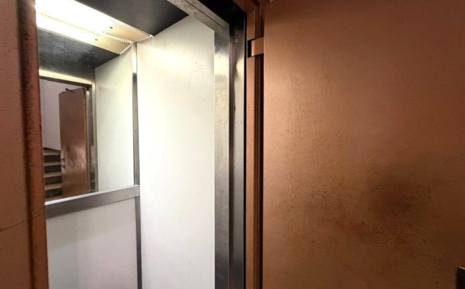 Resale - Apartment -
Torrevieja - Playa del Cura