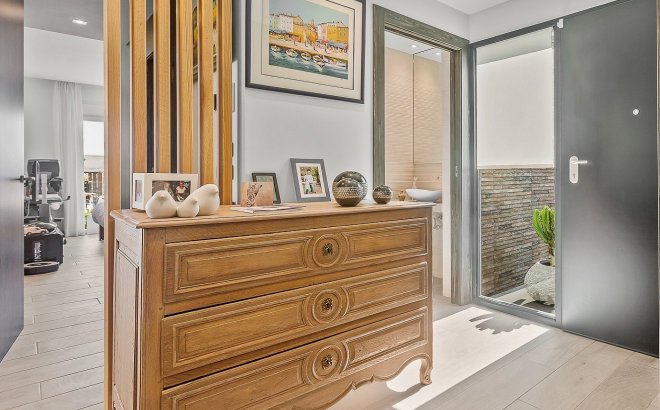 Resale - Villa -
La Finca Golf Resort - Inland