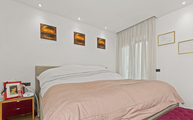 Resale - Villa -
La Finca Golf Resort - Inland