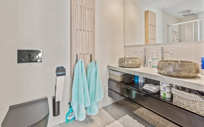 Resale - Villa -
La Finca Golf Resort - Inland