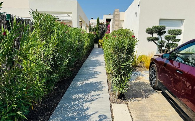 Resale - Villa -
La Finca Golf Resort - Inland