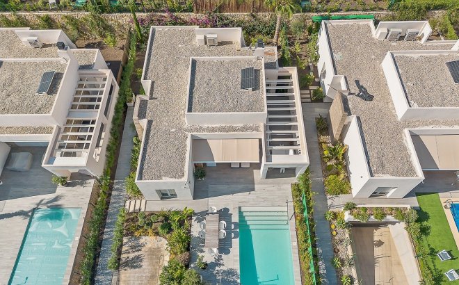 Resale - Villa -
La Finca Golf Resort - Inland